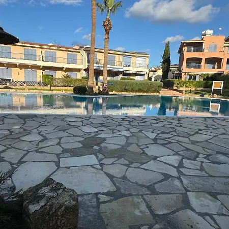 Apartamento Regina Gardens 2 *